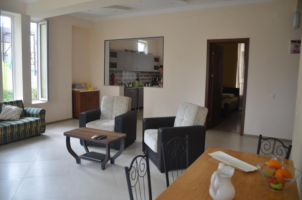 Maka Bed and Breakfast Ureki Buitenkant foto
